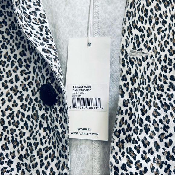 Varley Linwood jacket leopard button down - fits a small / medium / large - Picture 2 of 4